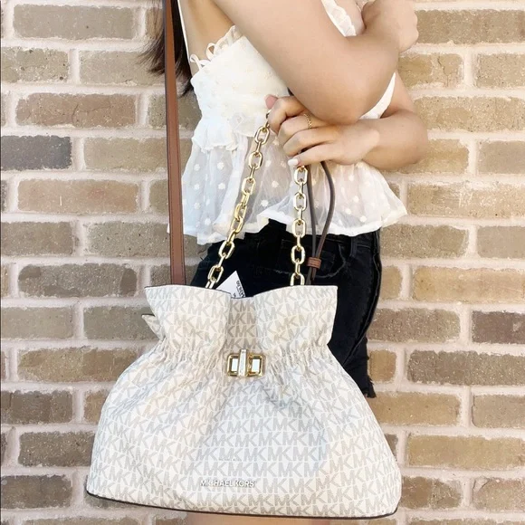 NWT Michael Kors Large Clutch Shoulde Chain Crossbody Bag MK❤️Gaby’sBags - Picture 4 of 5